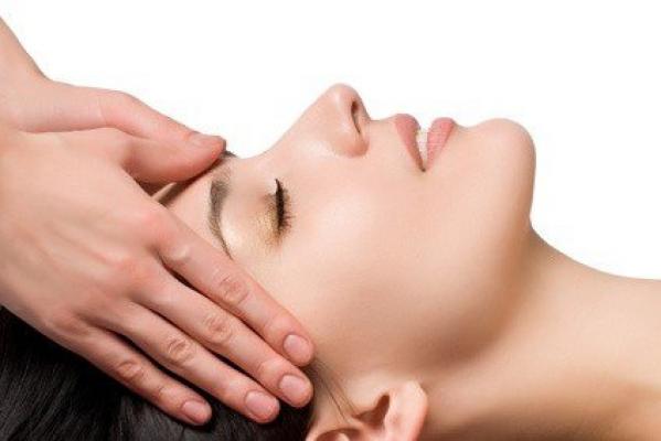 face massage and acupressure